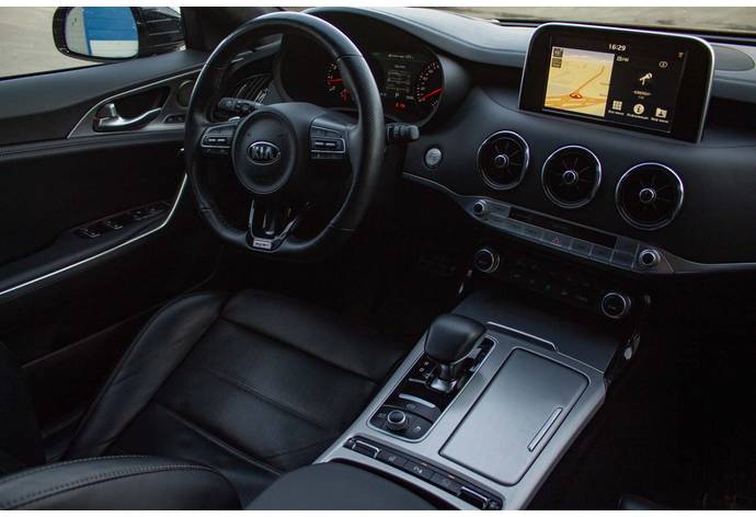 Kia Stinger GT car interior